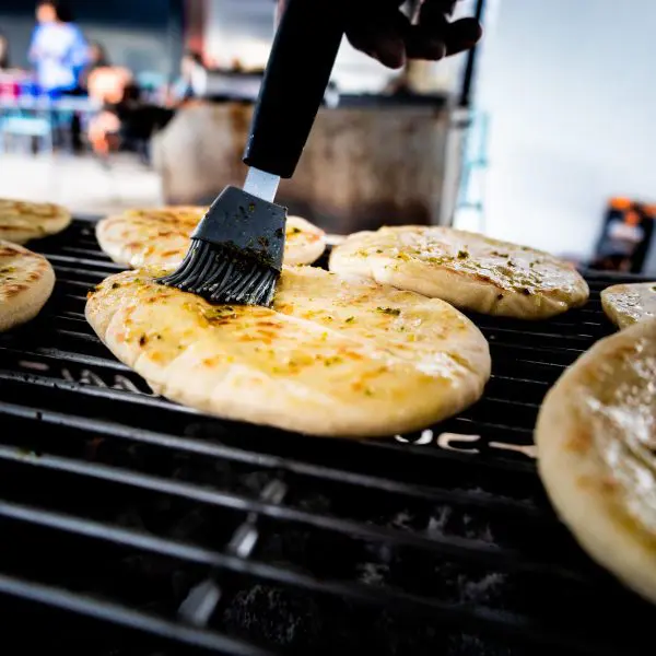 How to braai pita bread on a flat grill souvla braai